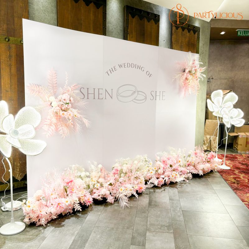 Mon Chéri Wedding Backdrop Decoration